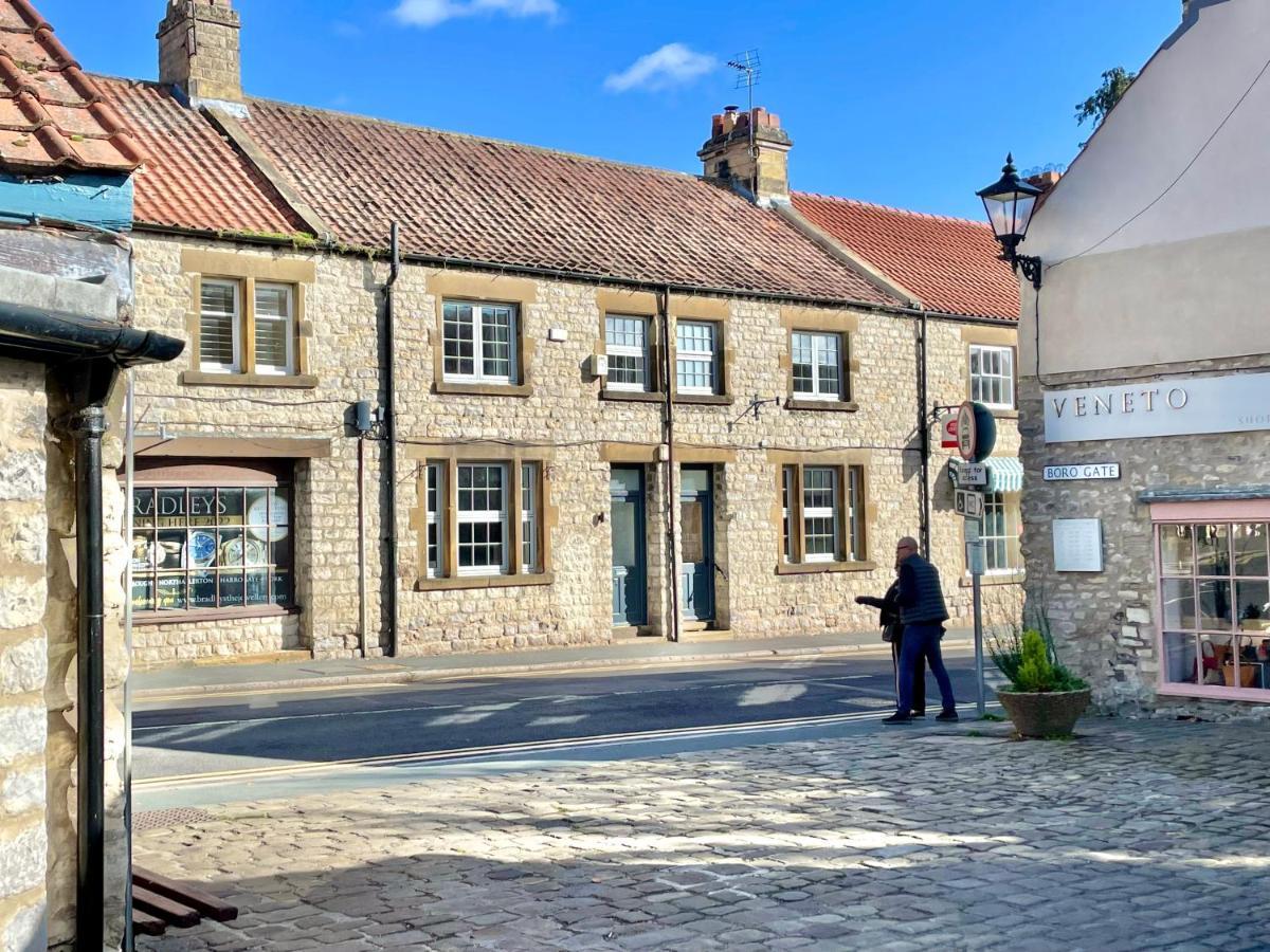 The Old Post Office - Central Helmsley With Parking ภายนอก รูปภาพ